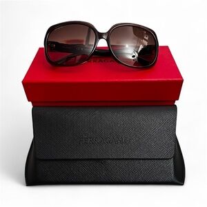 NWB Salvatore Ferragamo Brown Sunglasses Authentic Luxury Elegant Timeless